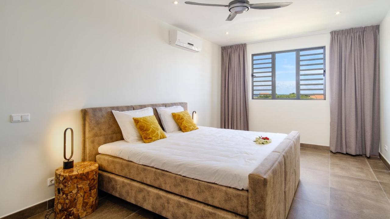 Coral Estate Ocean View Apartments Виллемстад Экстерьер фото