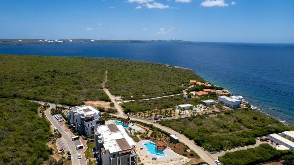 Coral Estate Ocean View Apartments Виллемстад Экстерьер фото