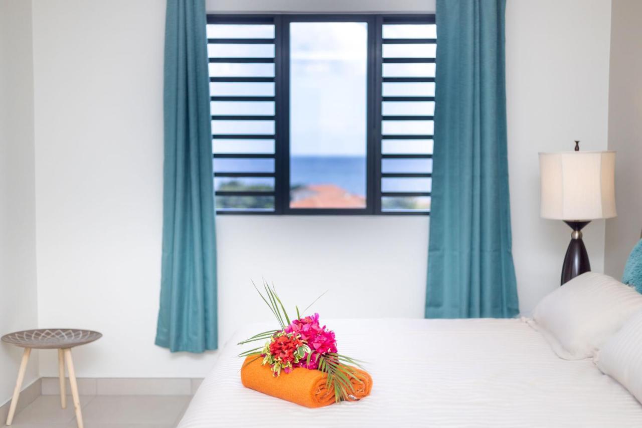 Coral Estate Ocean View Apartments Виллемстад Экстерьер фото